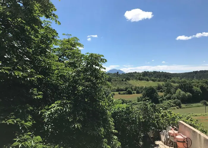 Domaine Le Commandaire Apartment *